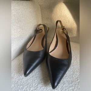 Elegant Black Slingback leather kitten heels size 9 NWOT